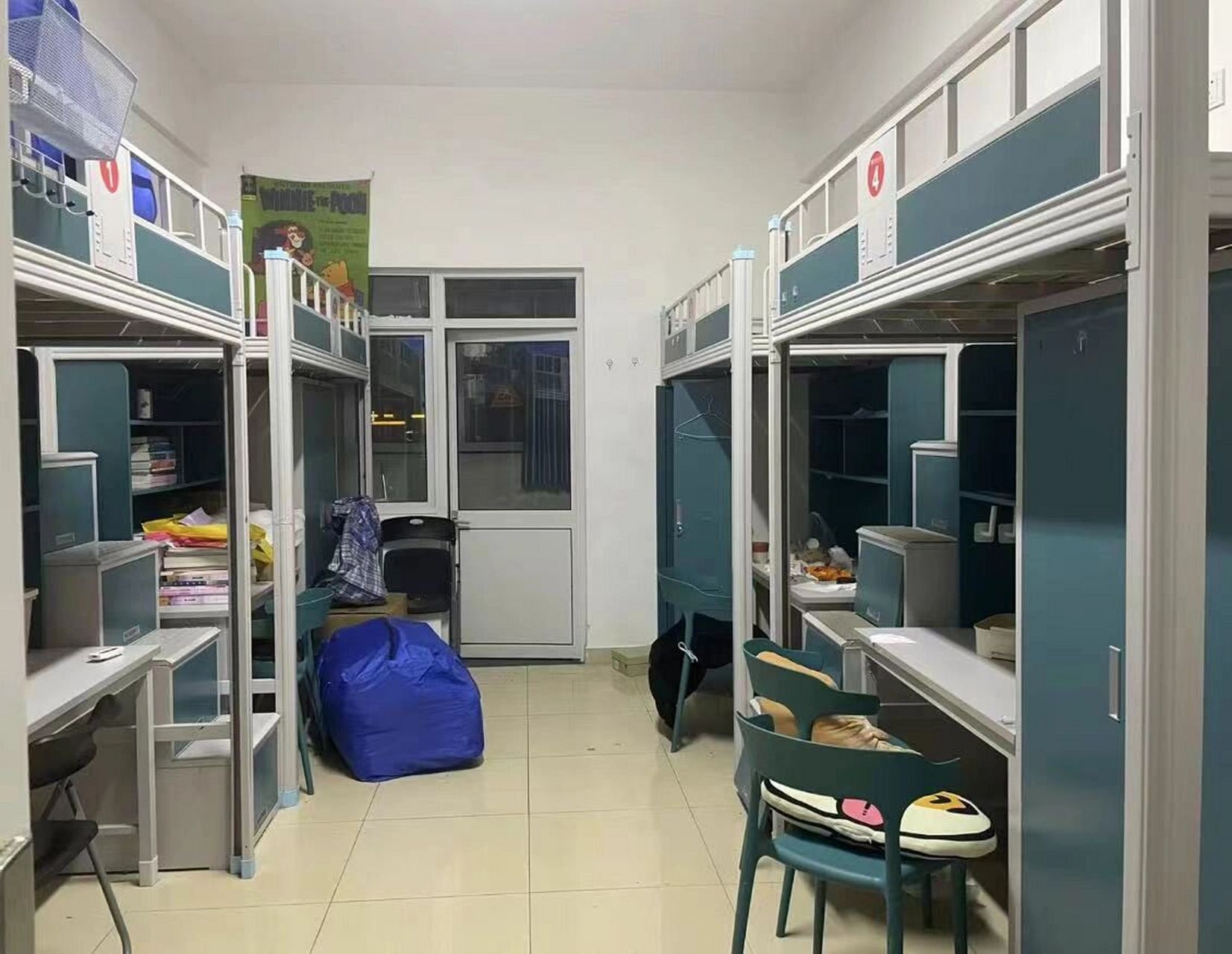 齐鲁理工学院宿舍四,八人间 欢迎齐鲁理工学院的小萌新们~ 有没有报考