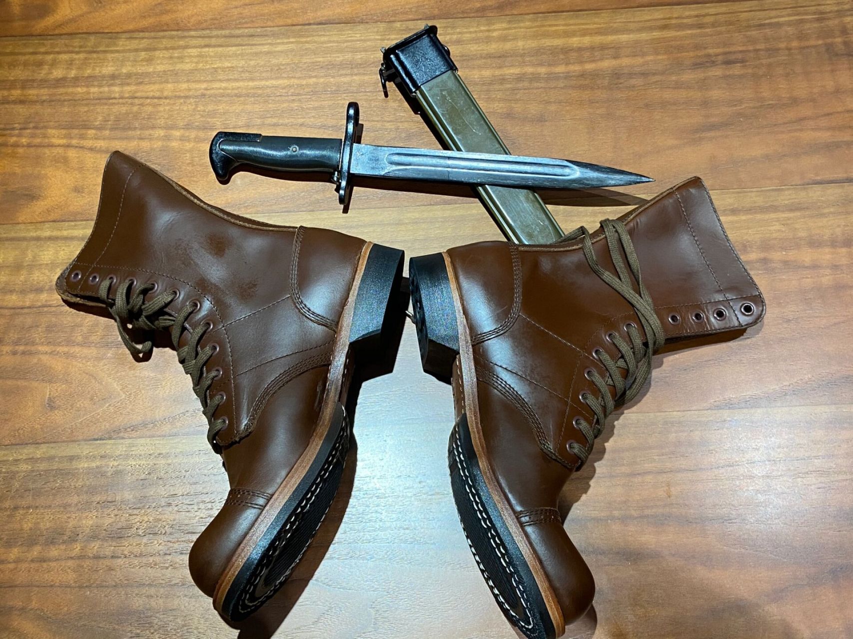 美产二战楦头m42伞兵靴 重量无敌,上脚非常柔软服帖舒适不需要垫鞋垫