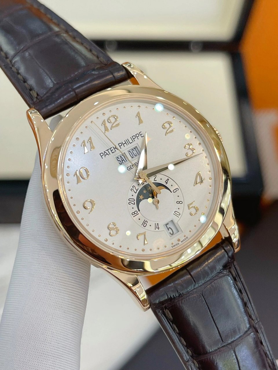 百达翡丽年历月相腕表 型号5396r功能自动 百达翡丽年历月相腕表 型号