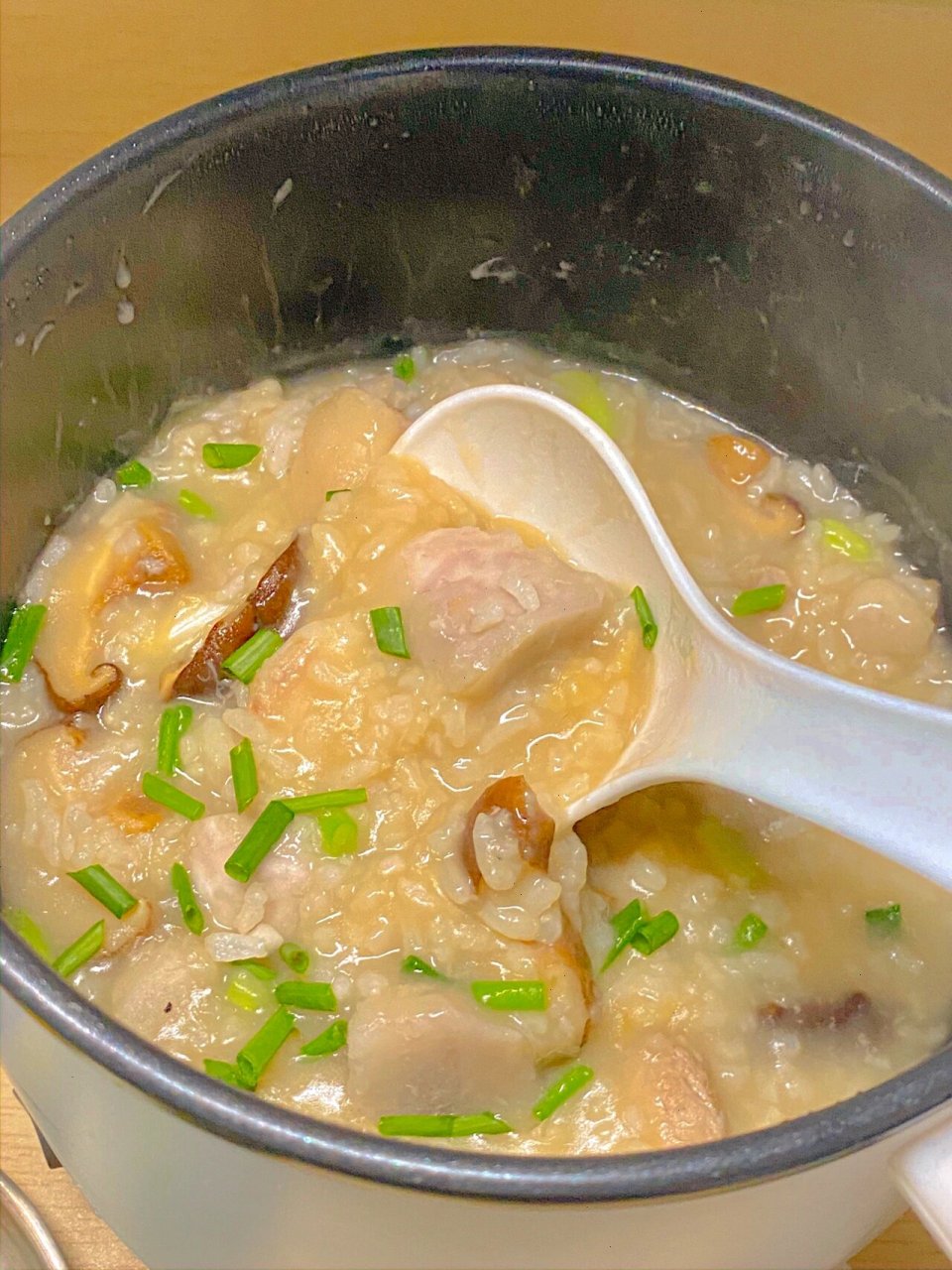 宿舍做饭(126)0302香芋排骨粥03 芋头粉糯 粥底绵香 暖呼呼的