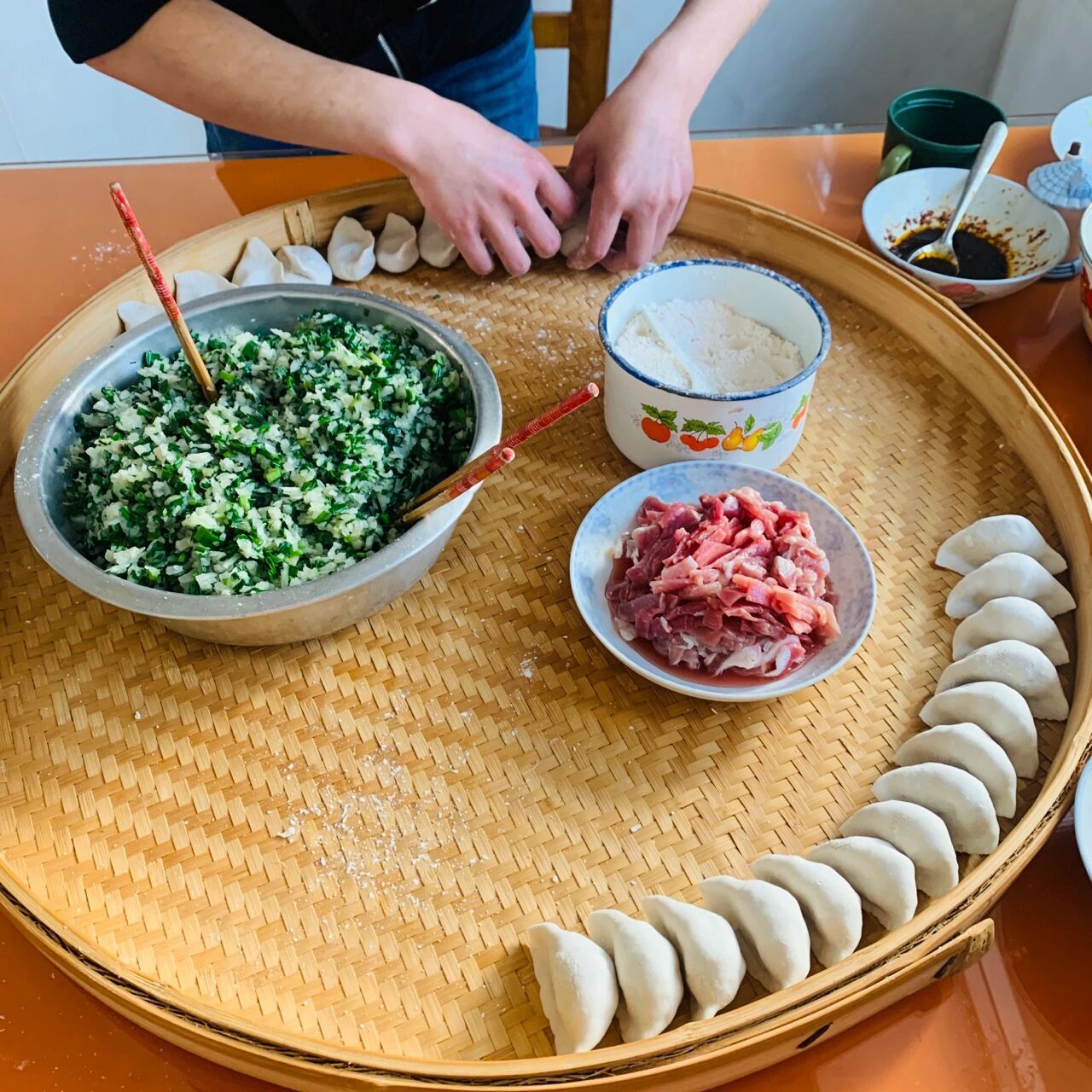 各位仙女们,我老家石城县管这个叫"全粉饺子",是芋头77红薯粉77