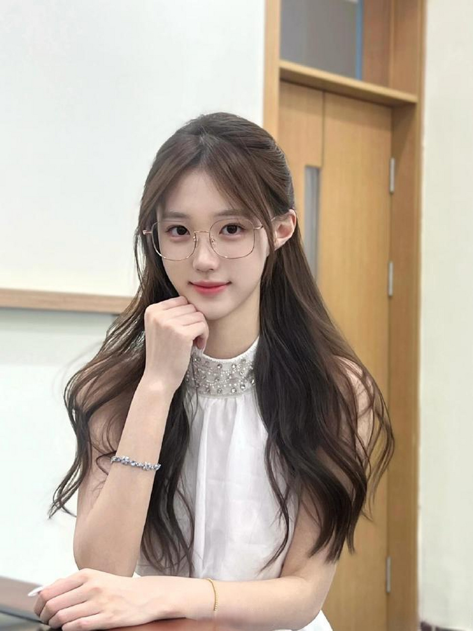 眼镜学姐 真的好美   深圳校花