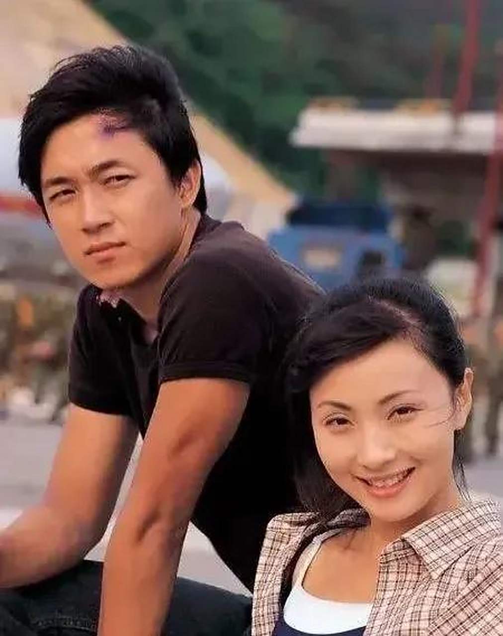 看潘粤明年轻的时候,清秀俊朗,温润如玉,仪表不凡!