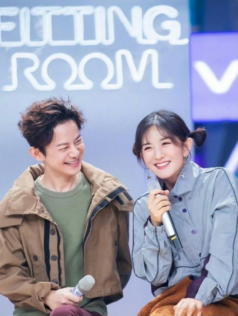 谢娜晒合照祝何炅生日快乐##谢娜晒合照为何炅庆生# 有一种友墙叫