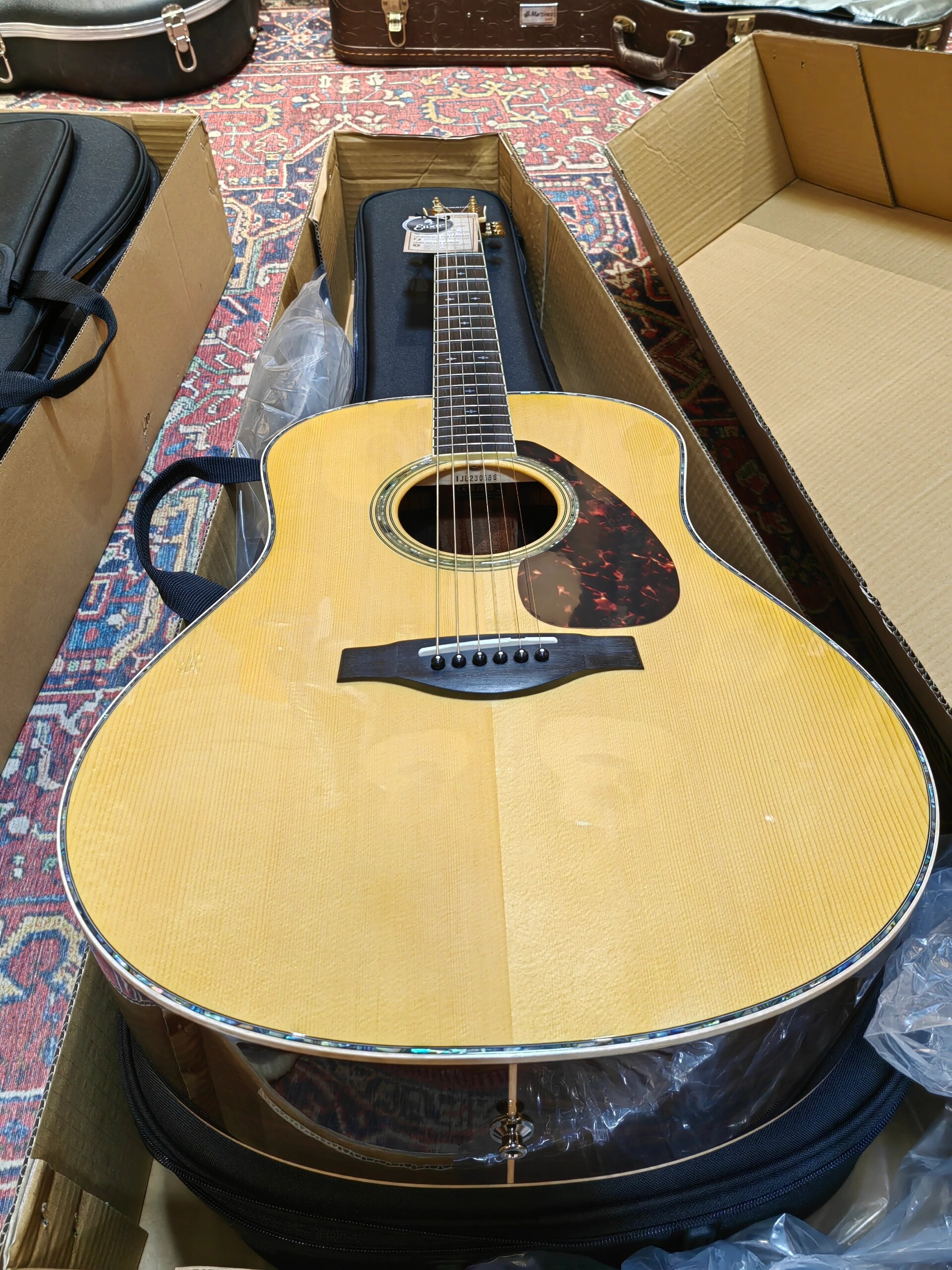 指弹爱好者必备雅马哈ll16吉他老师强烈推荐