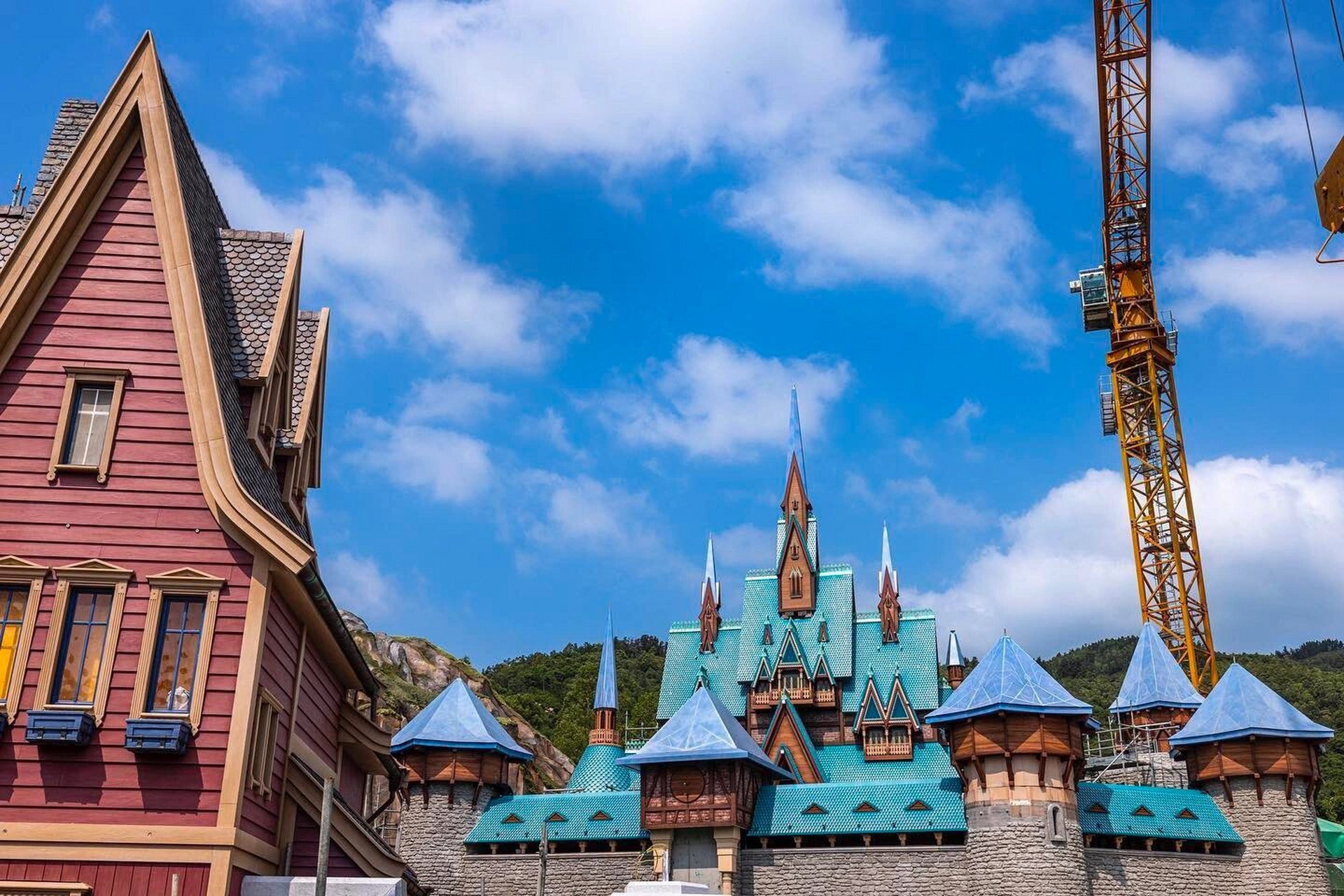 香港迪士尼frozen新城堡get!