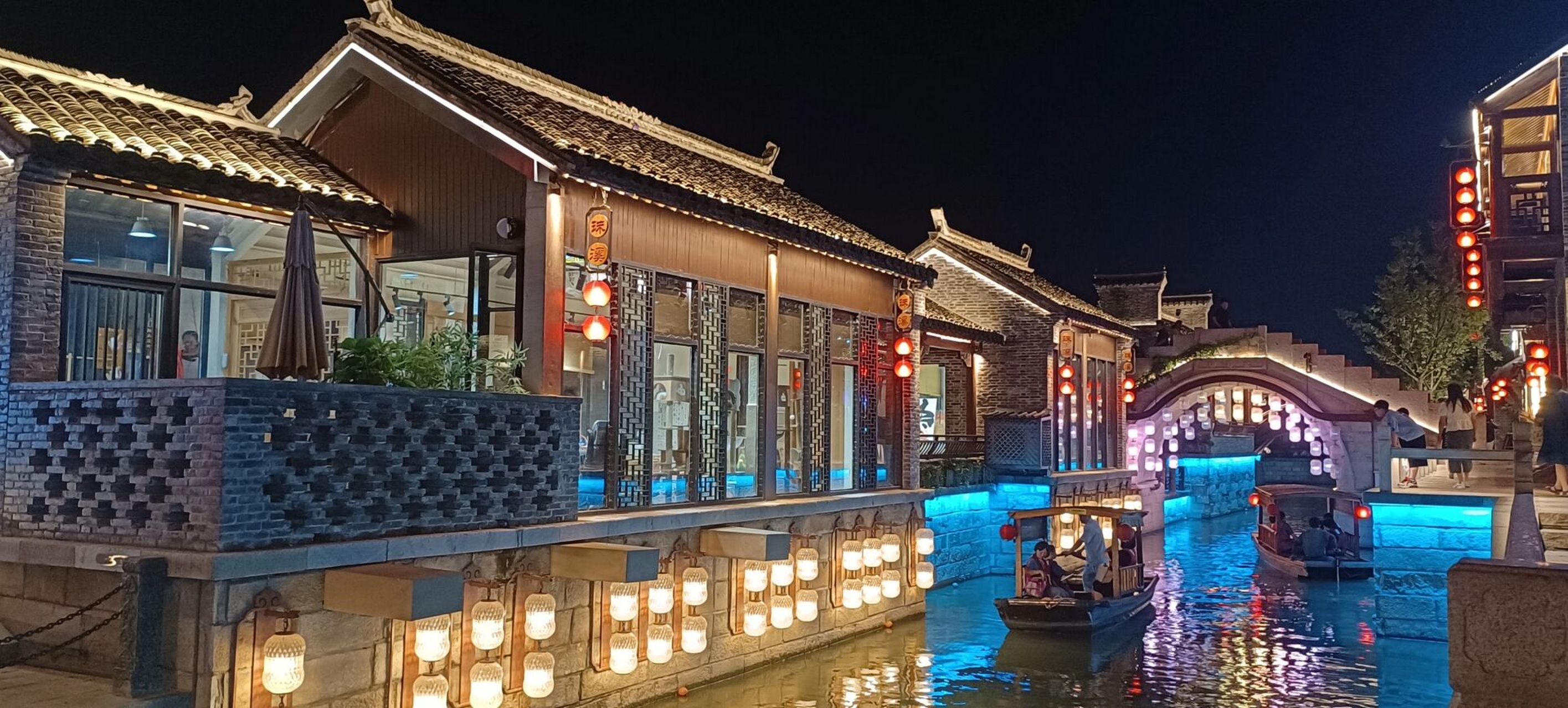 伍佑珠溪古镇夜游 蓝色的雾气走出来一艘船 一整个震惊