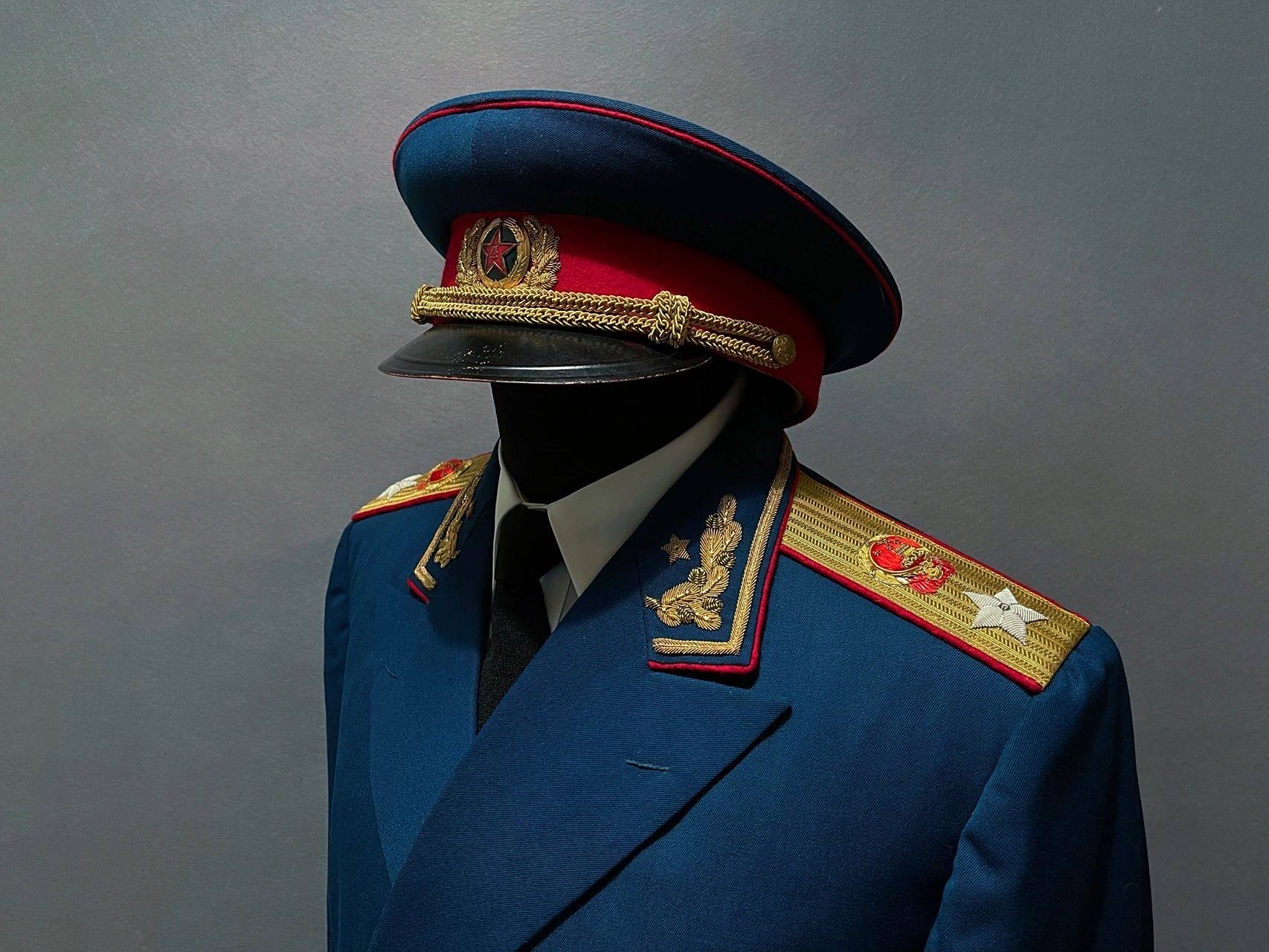收藏鉴赏⑤ 我军55式元帅礼服 55式元帅一号礼服,元帅军衔.
