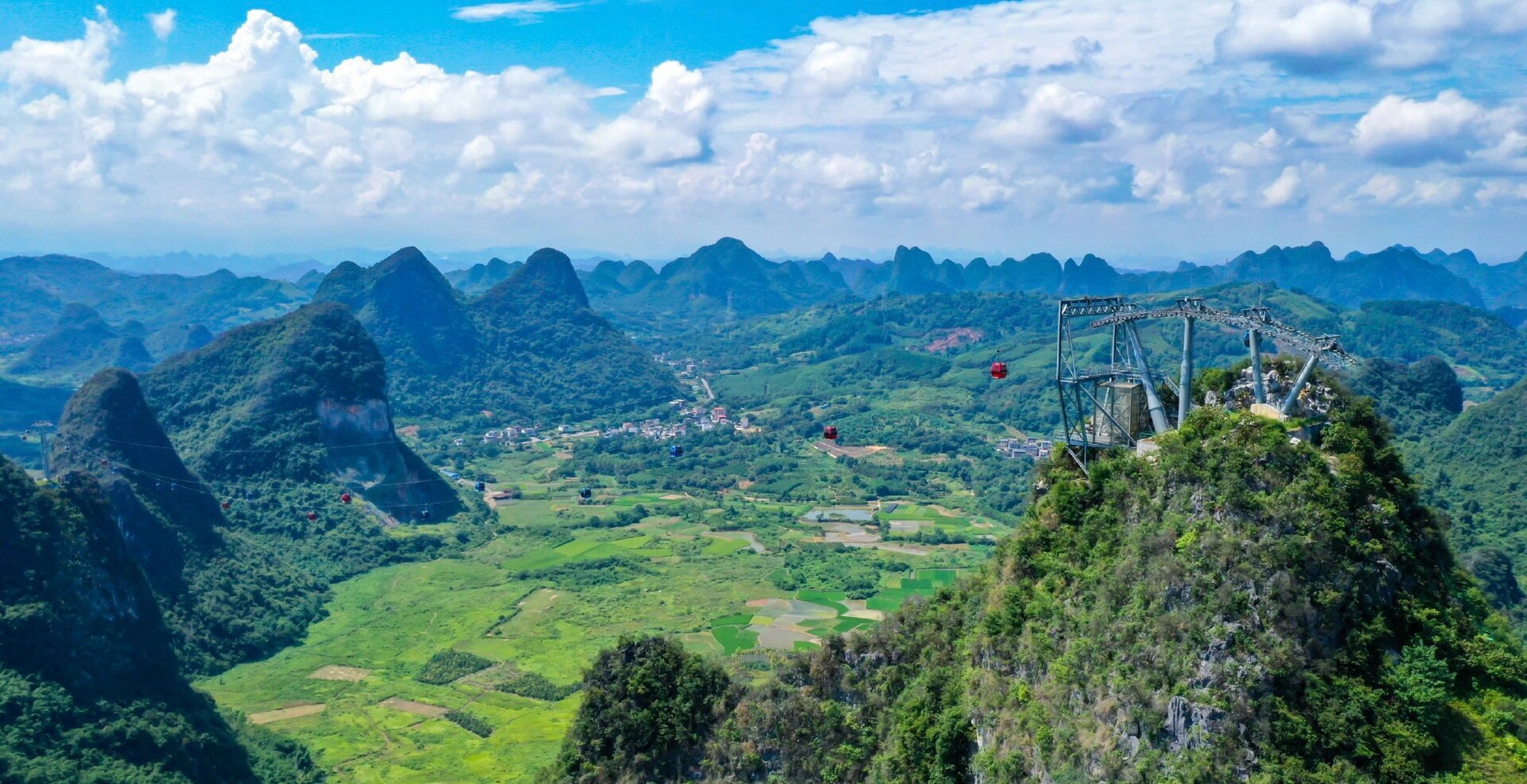 如意峰景区 96来到桂林阳朔,一个崭新的网红景点正在崛起——如意
