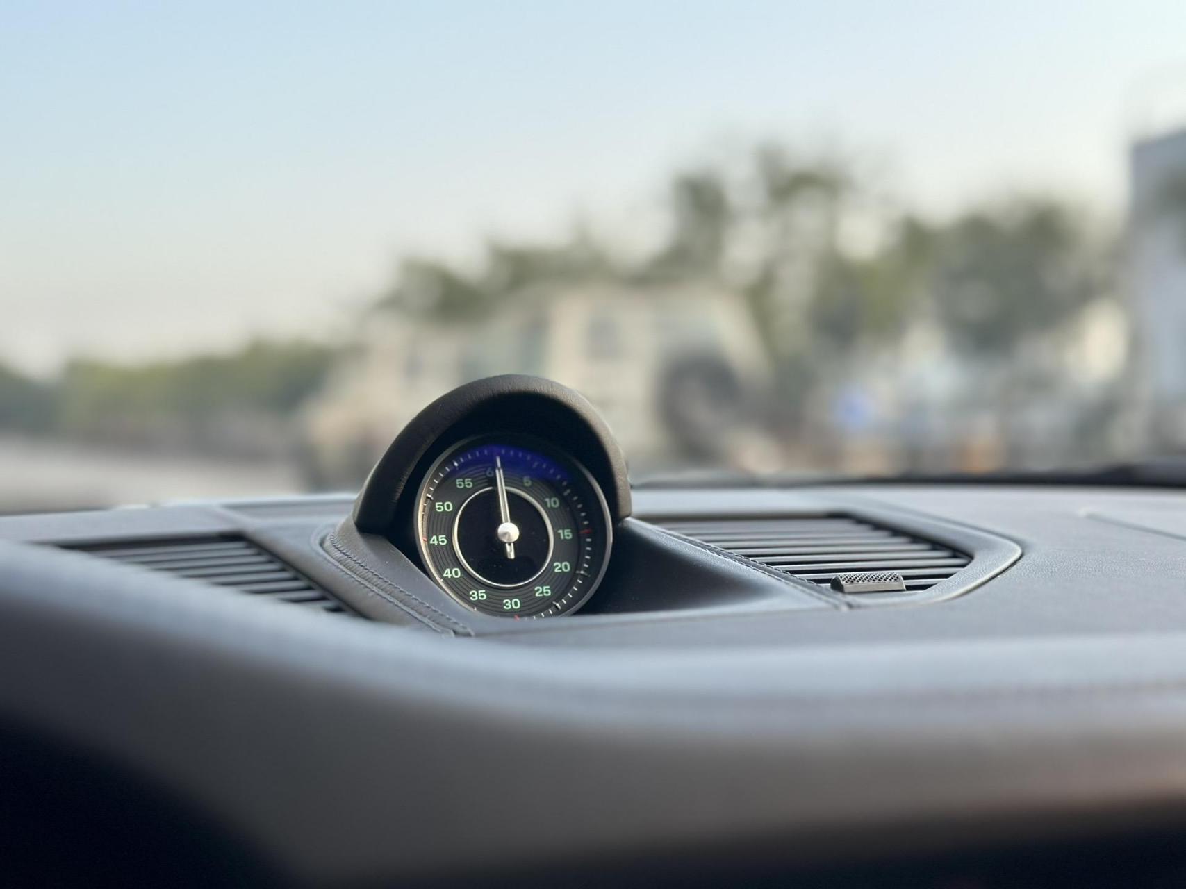 911 sport classic第一次到达国内,优雅永不过时 全球限量1250台,欢迎