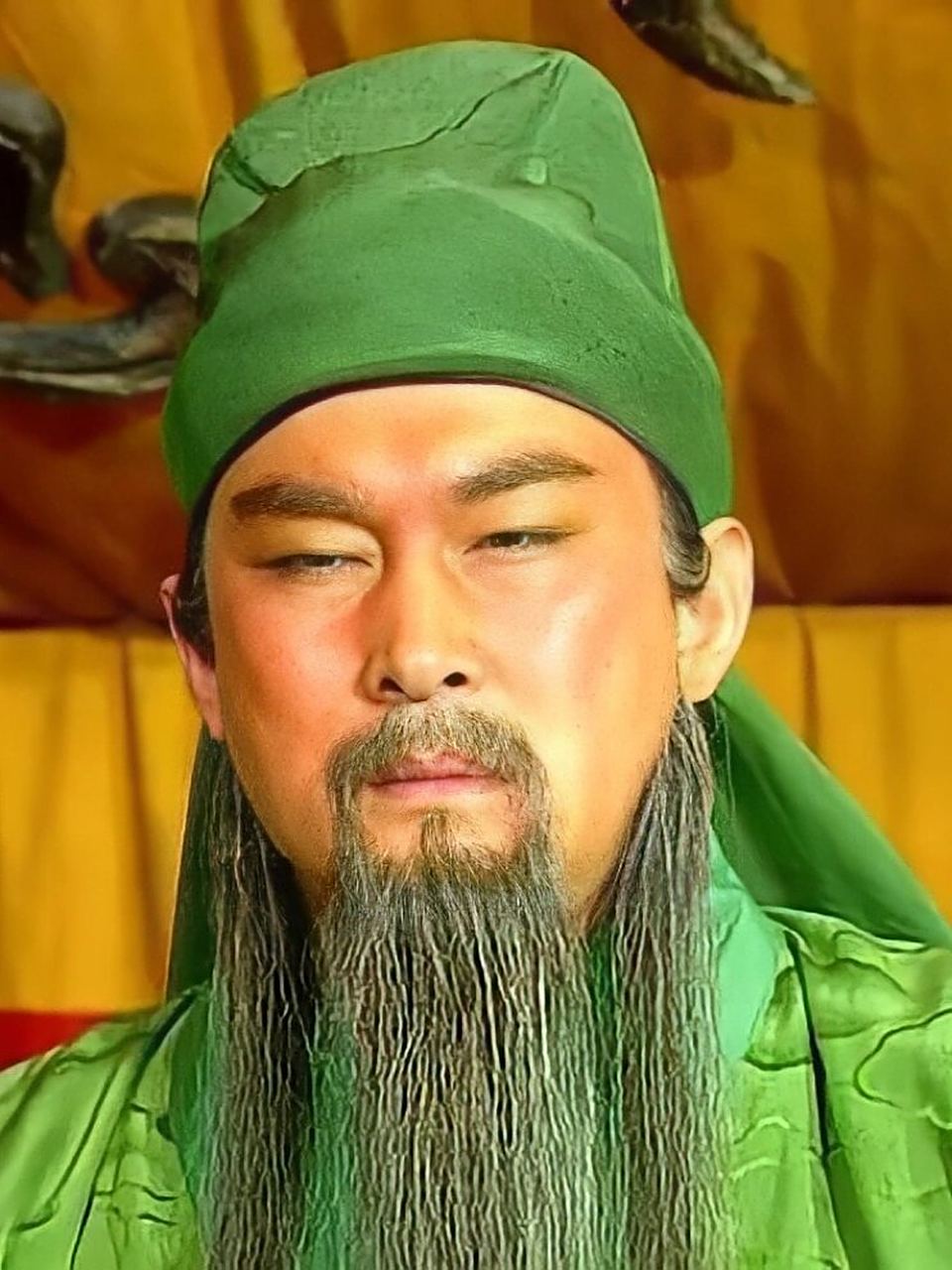 他曾主演1994年的古装剧《三国演义》关羽(关公)一角被大家熟知,1995