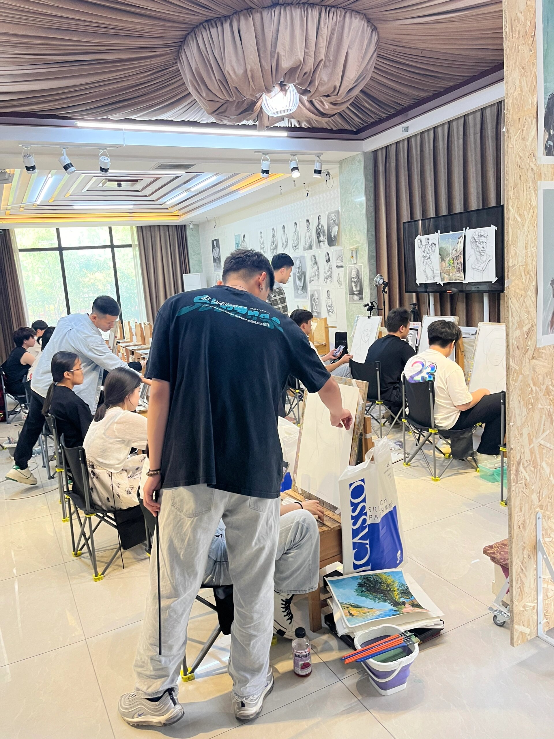 顶点画室劳逸结合