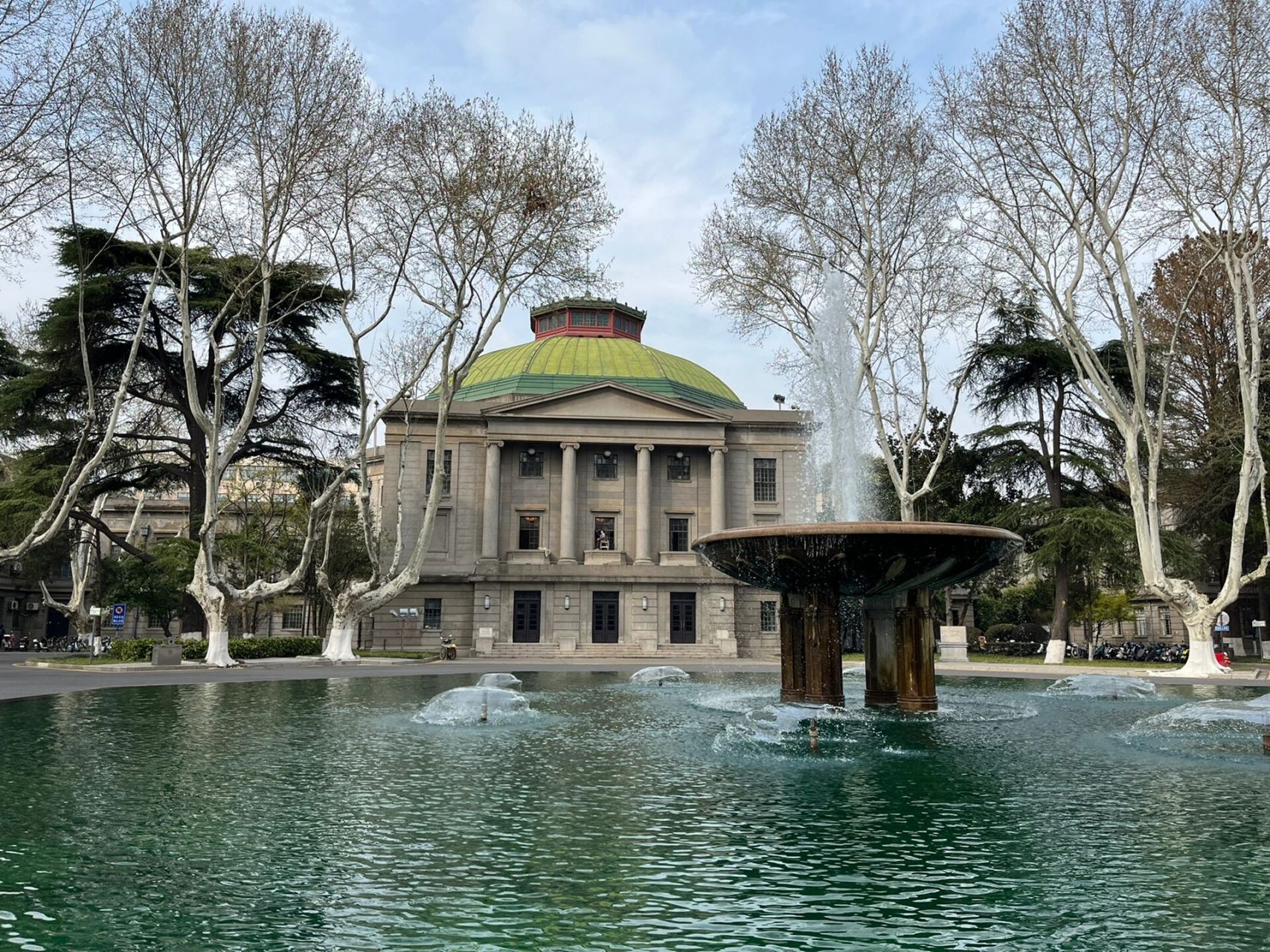 东南大学四牌楼校区 如果你来南京旅游,那一定要来东南大学四牌楼校区