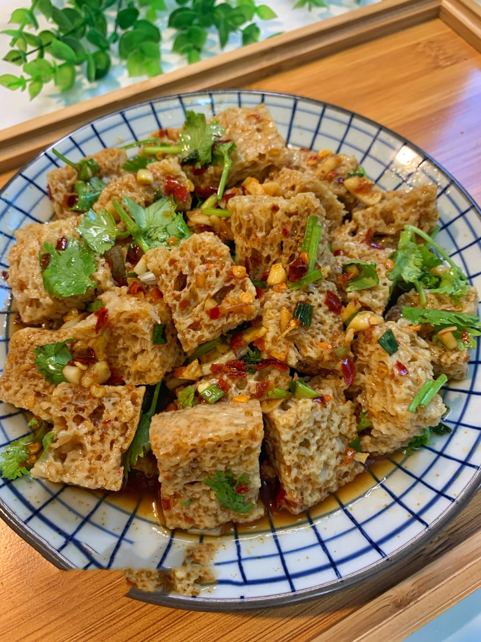 夏日凉菜6015酸辣开胃的酸辣面筋,爆赞91 09哈喽,夏天就喜欢