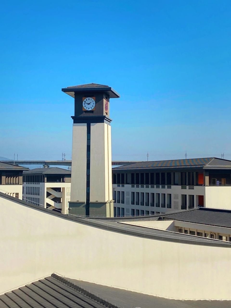 清华附中福州学校简介 清华附中福州学校为福州市政府与清华大学附属