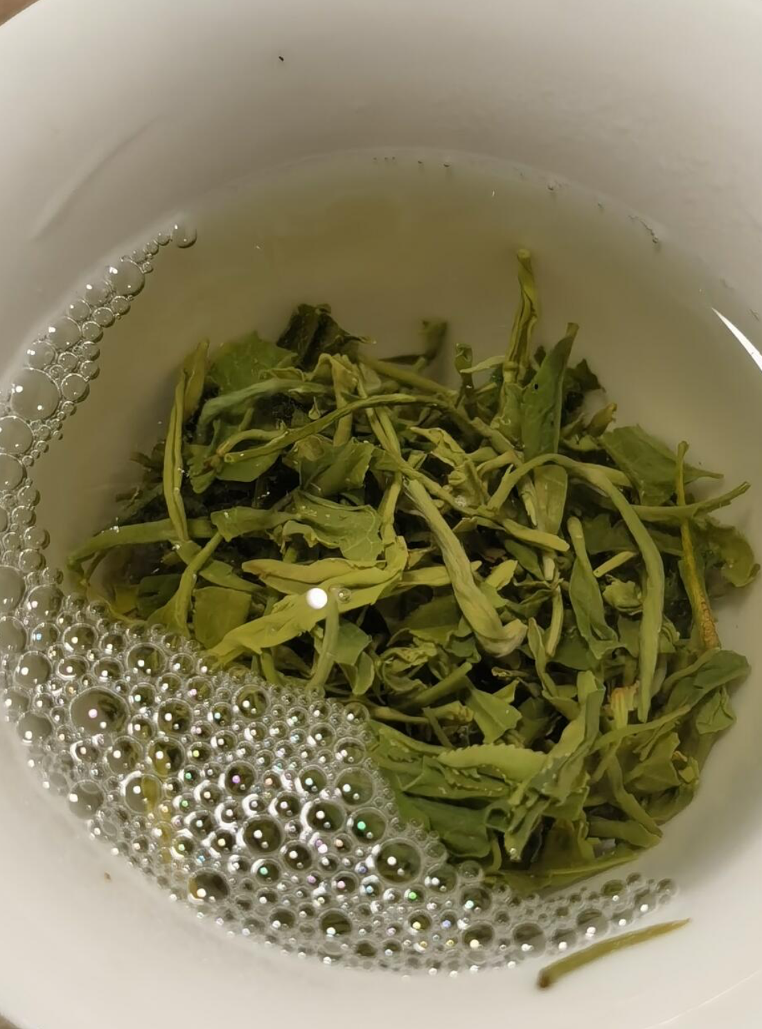 皮肤过敏是身体对一些可能有害物质的反应,会引起