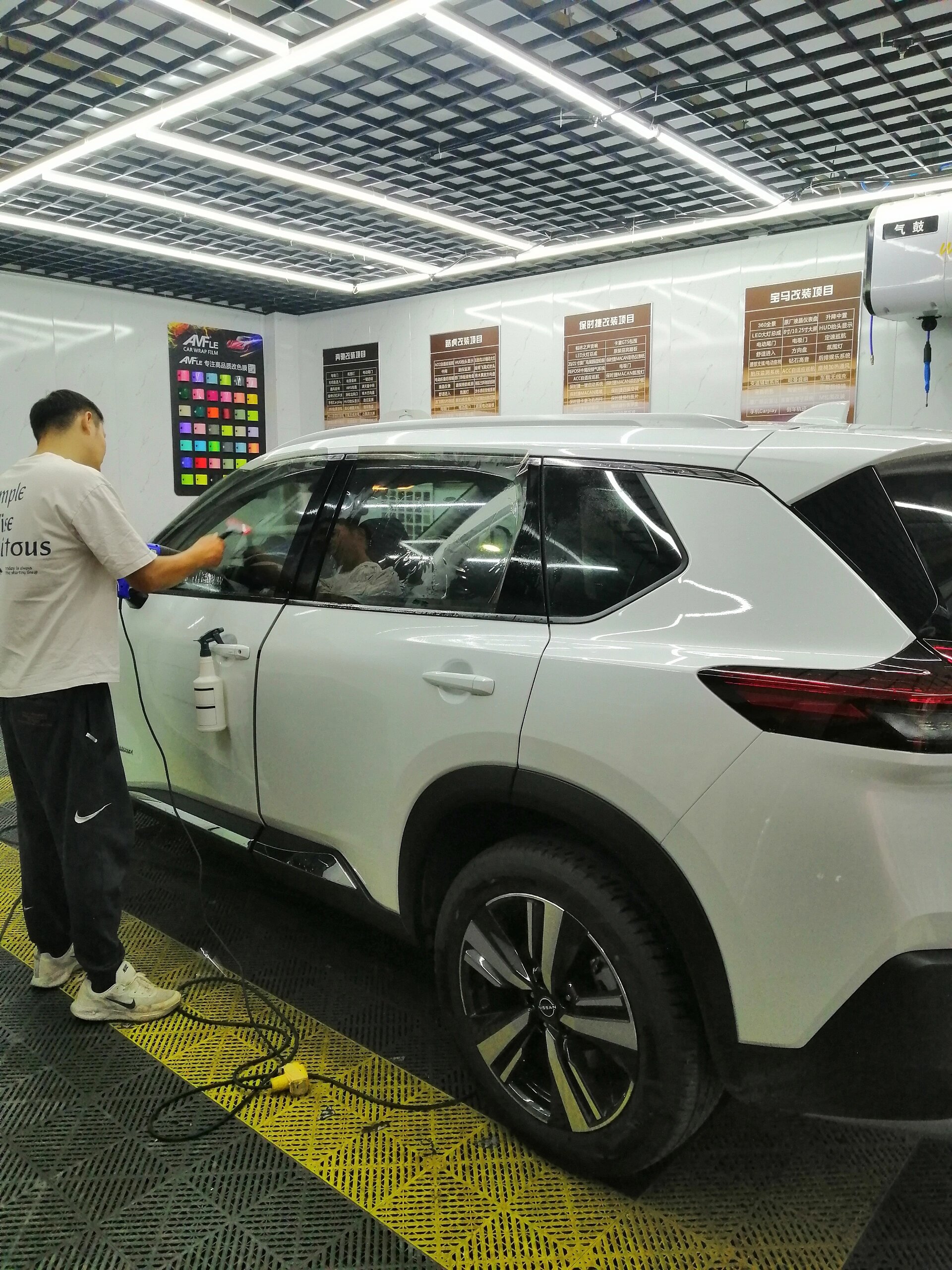 新奇骏选择量子膜水晶80 钛金16贴膜施工 水晶80套餐,高透光率,光学级