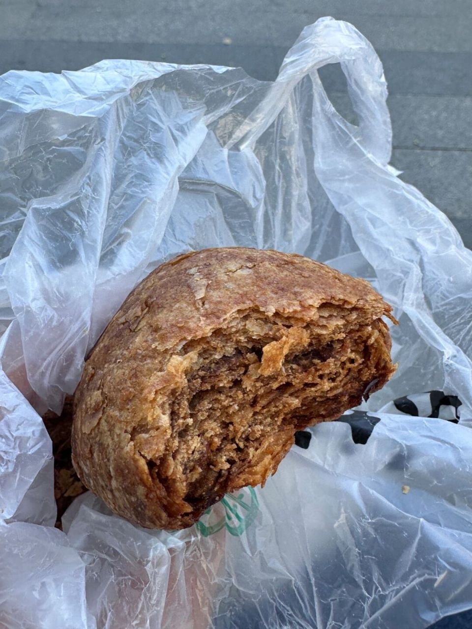 紫光园的甑糕真的挺好吃 中午在紫光园吃饭,出来整了份甑糕 12一斤