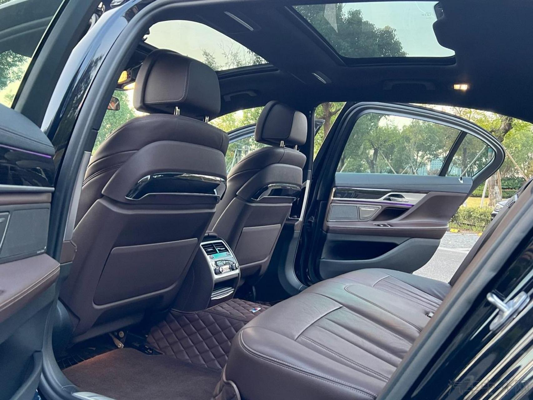 宝马i9年差根烟上牌!