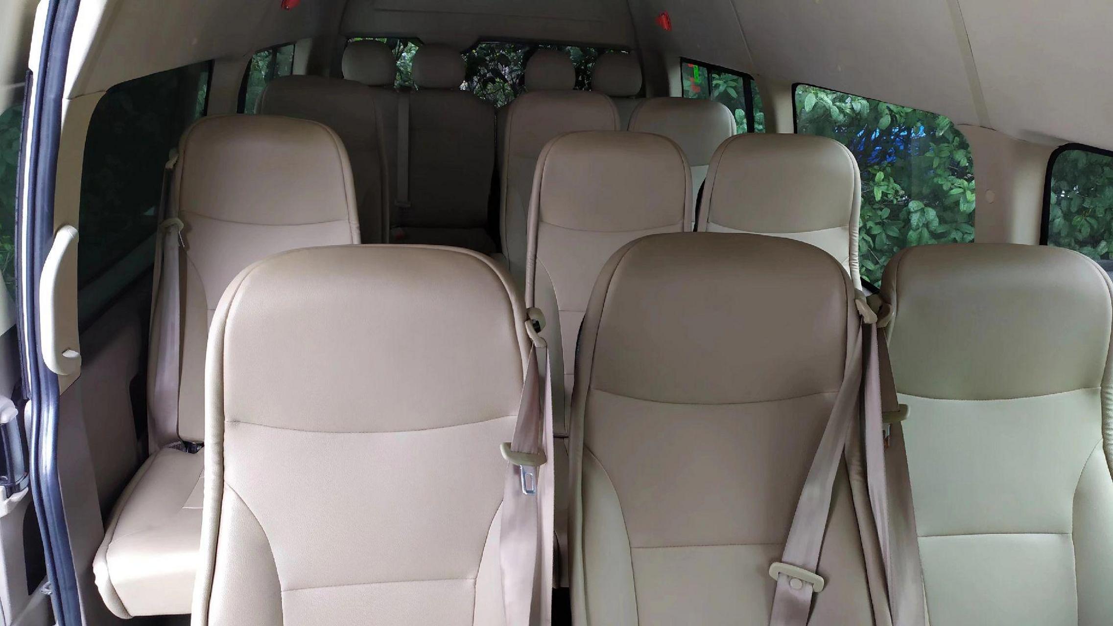 出售九龙15座中巴车,5990mm车长,空间宽敞,2019年车,里程8万多公里,3.