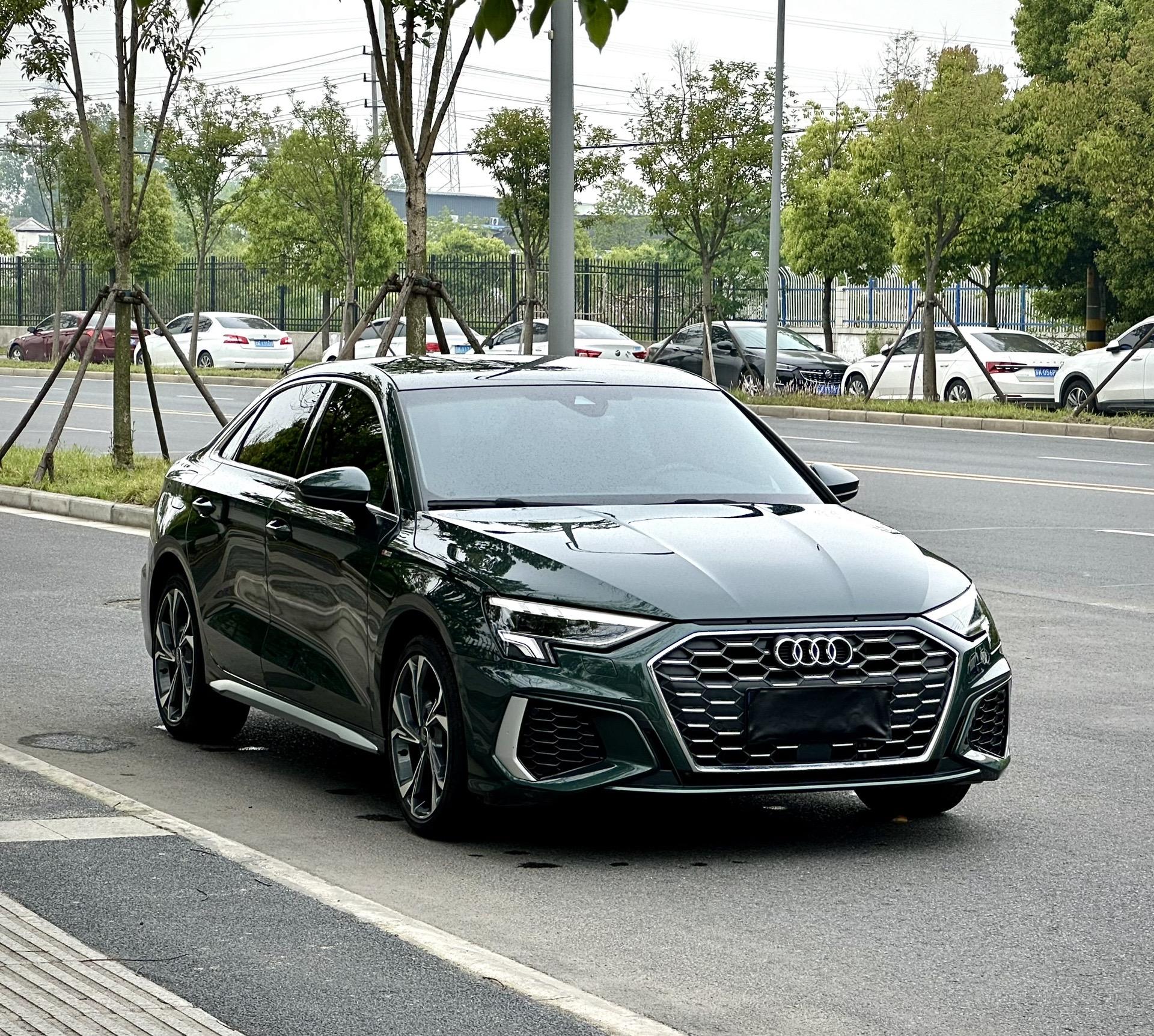 新到22年底奥迪a3l高配/一手车/实表1