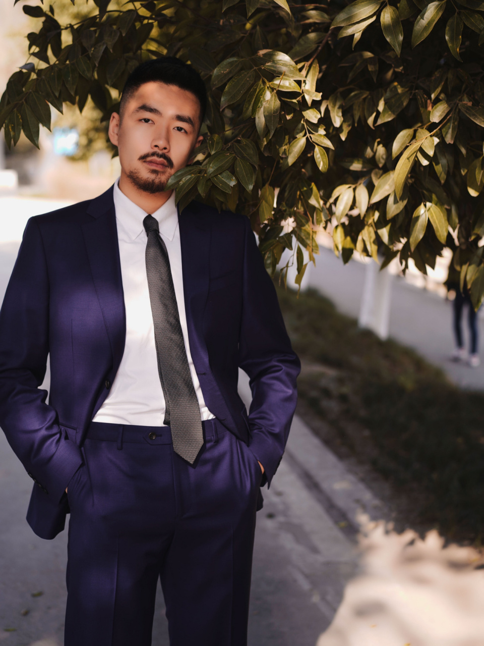 男生写真|公园如何拍摄轻熟风正装照 一直想去公园拍