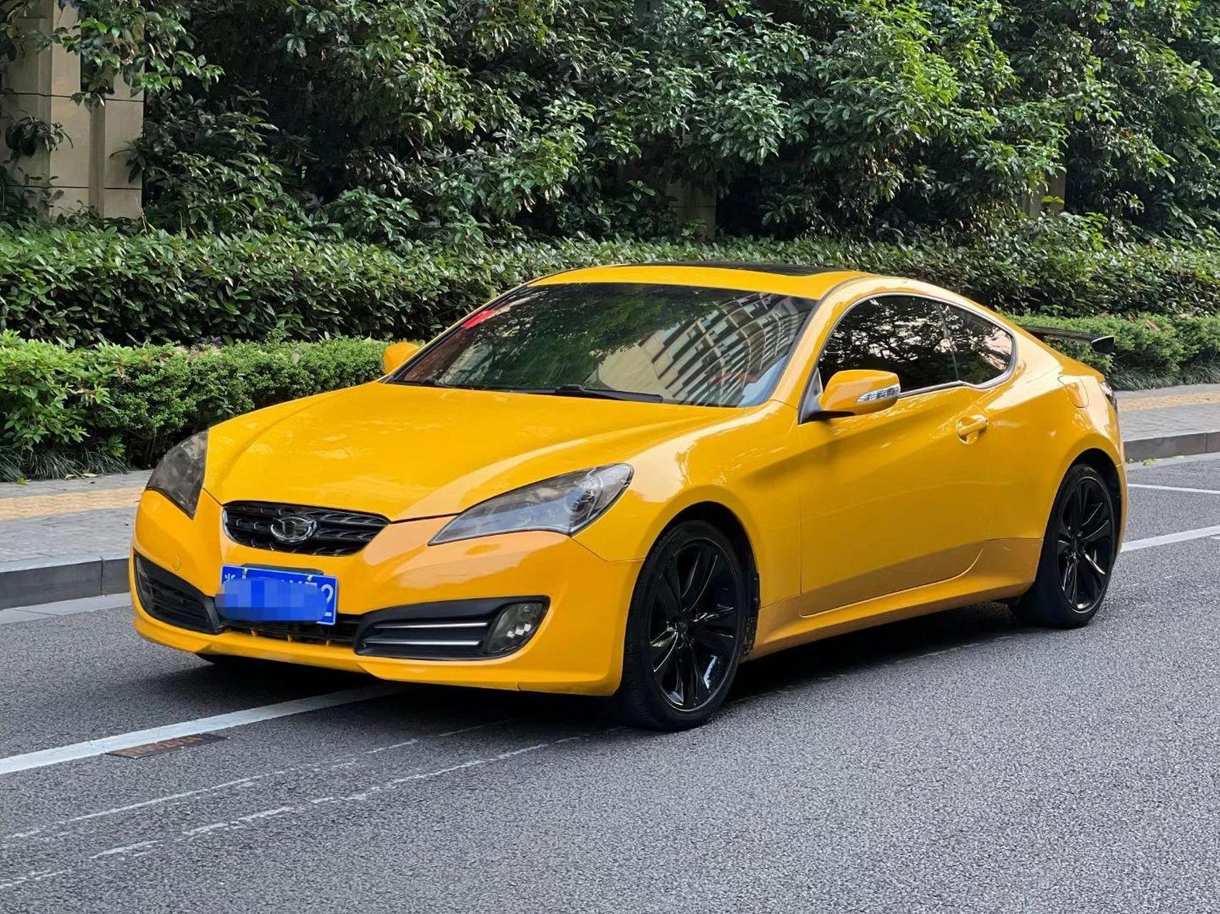 新到11年现代劳恩斯酷派跑车,安全行驶9万公里,车况原版,内饰改装少女