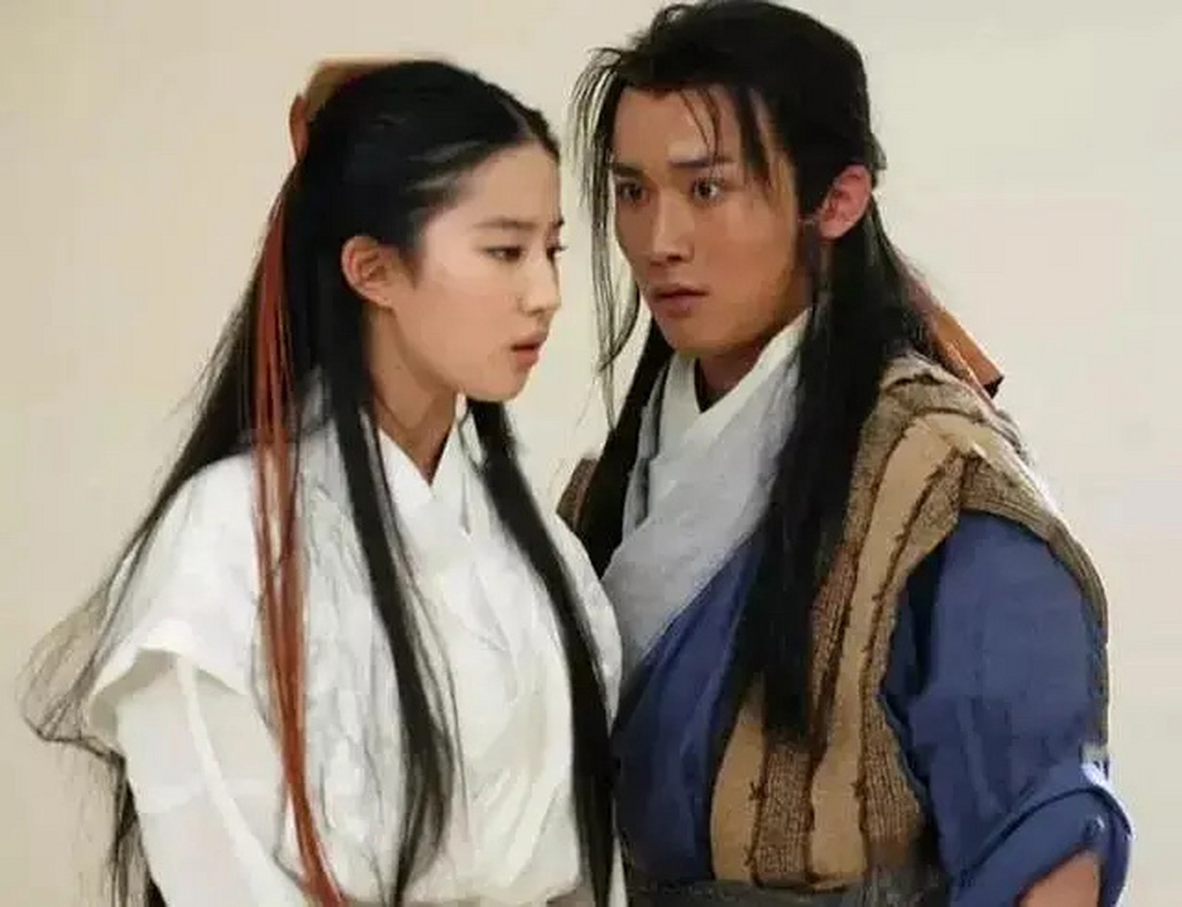 来看看06版《神雕侠侣》聂远刘亦菲的杨过小龙女试妆照和黄晓明刘亦菲