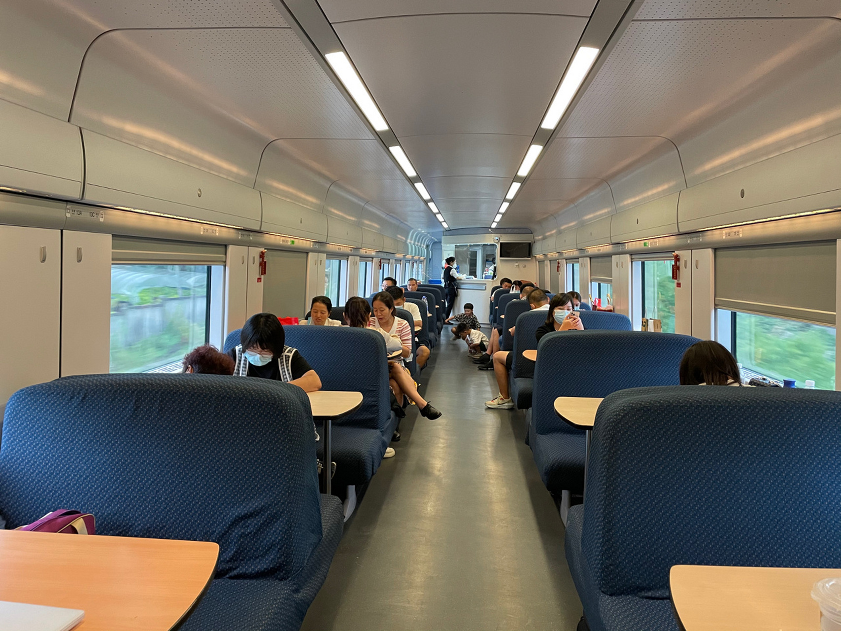 动车出行:软卧代二等座 从漳州回深圳的动车08 我们遇到了软卧代二