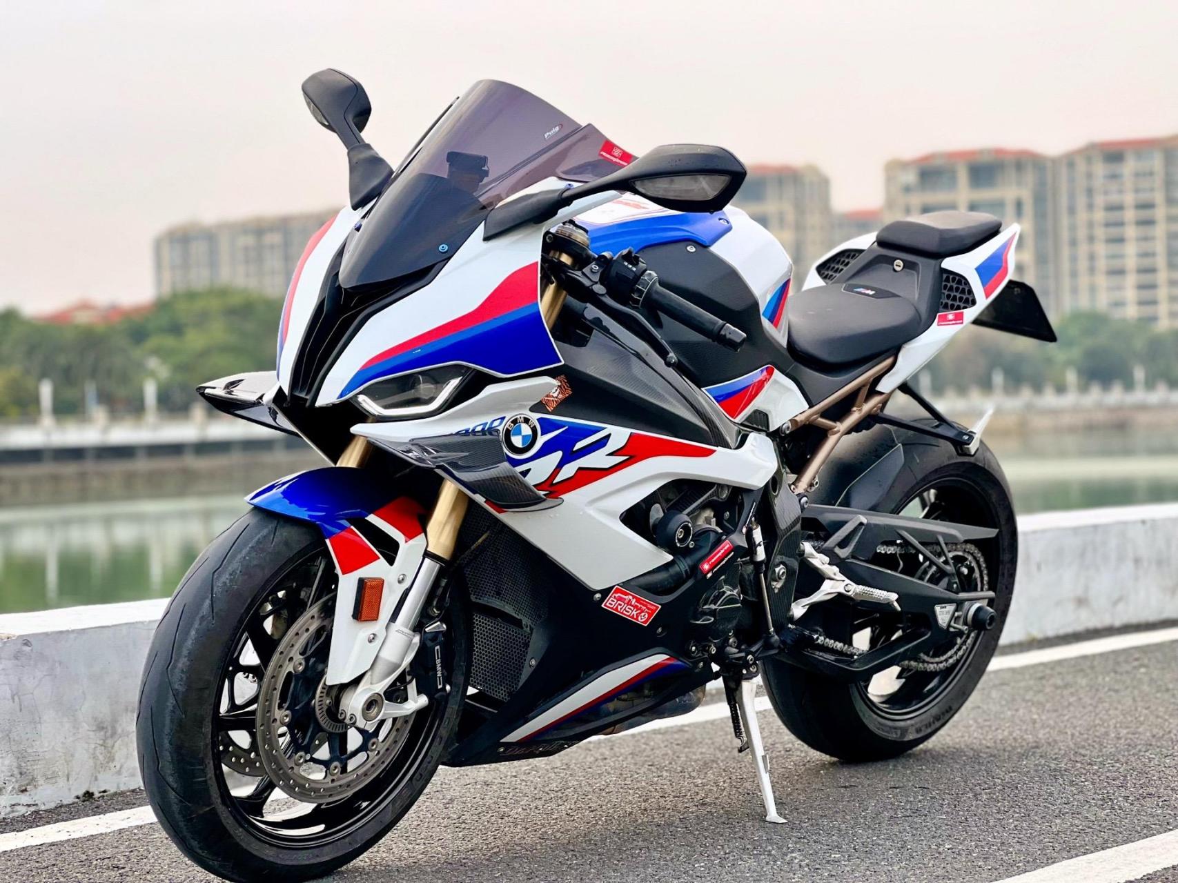 【车型名称】宝马s1000rr m小贸 【车款年份】2020年 【行驶里程】