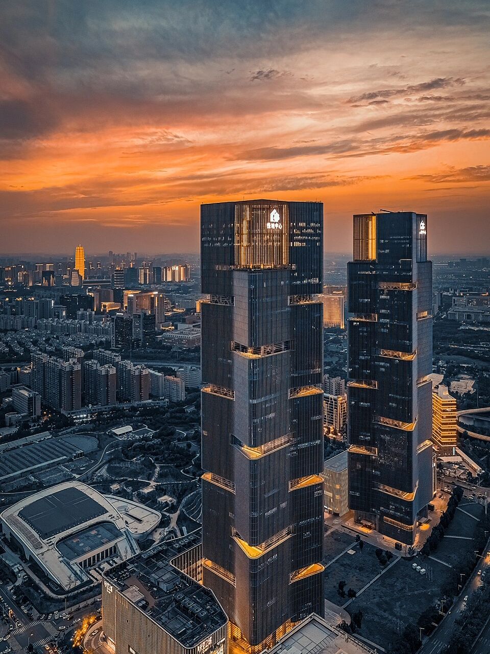 郑州双塔楼图片