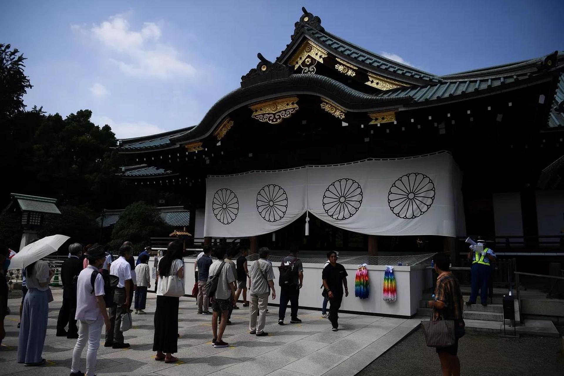 羽生结弦参拜靖国神社图片