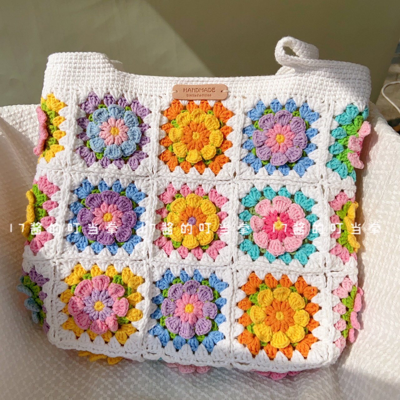 超美的手工编织祖母格包包(附花片图解) 用线:五股奶棉 钩针:3mm 包包