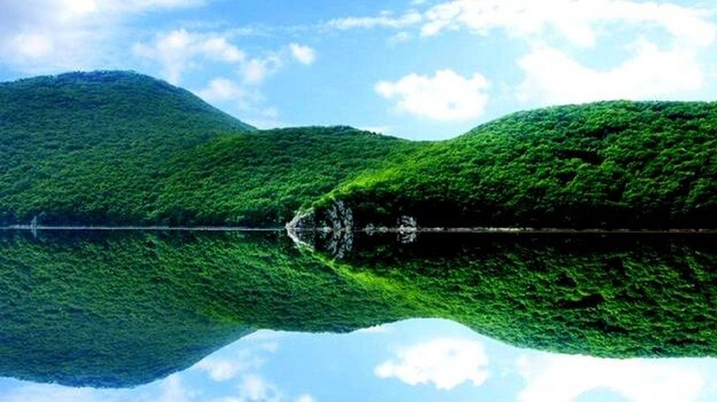 探访镜泊湖景区,山清水秀,高山平湖 镜泊湖景区坐标于牡丹江所辖宁安
