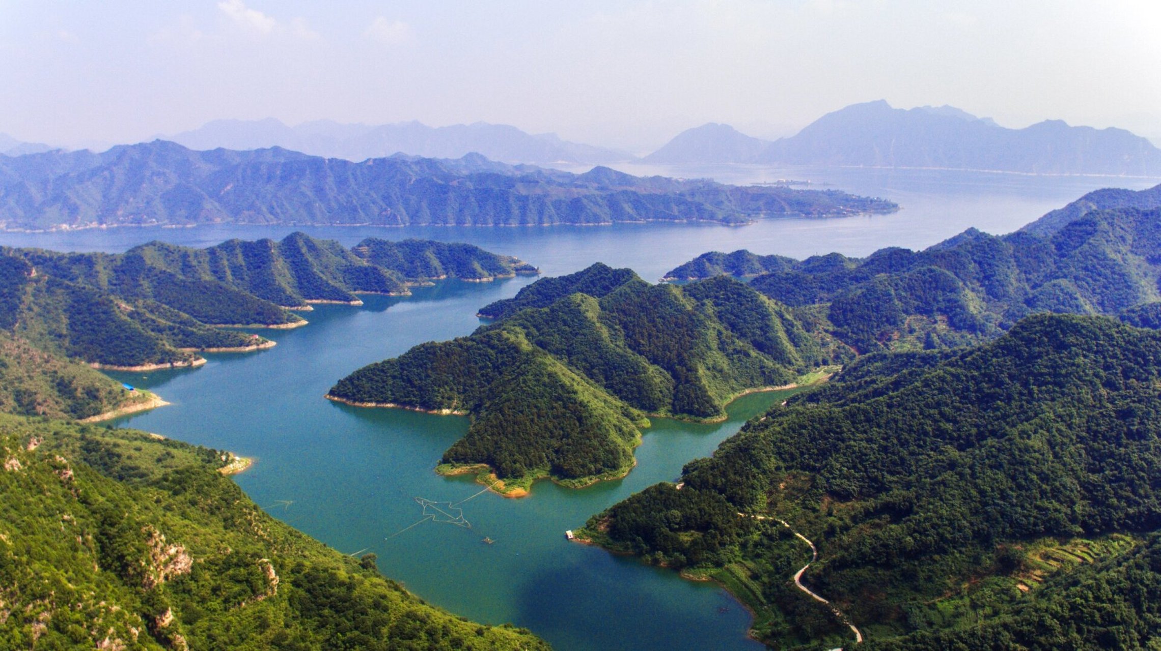 适合自驾游,够大,够野,够狂 大黑汀水库水库位于唐山市迁西县,与