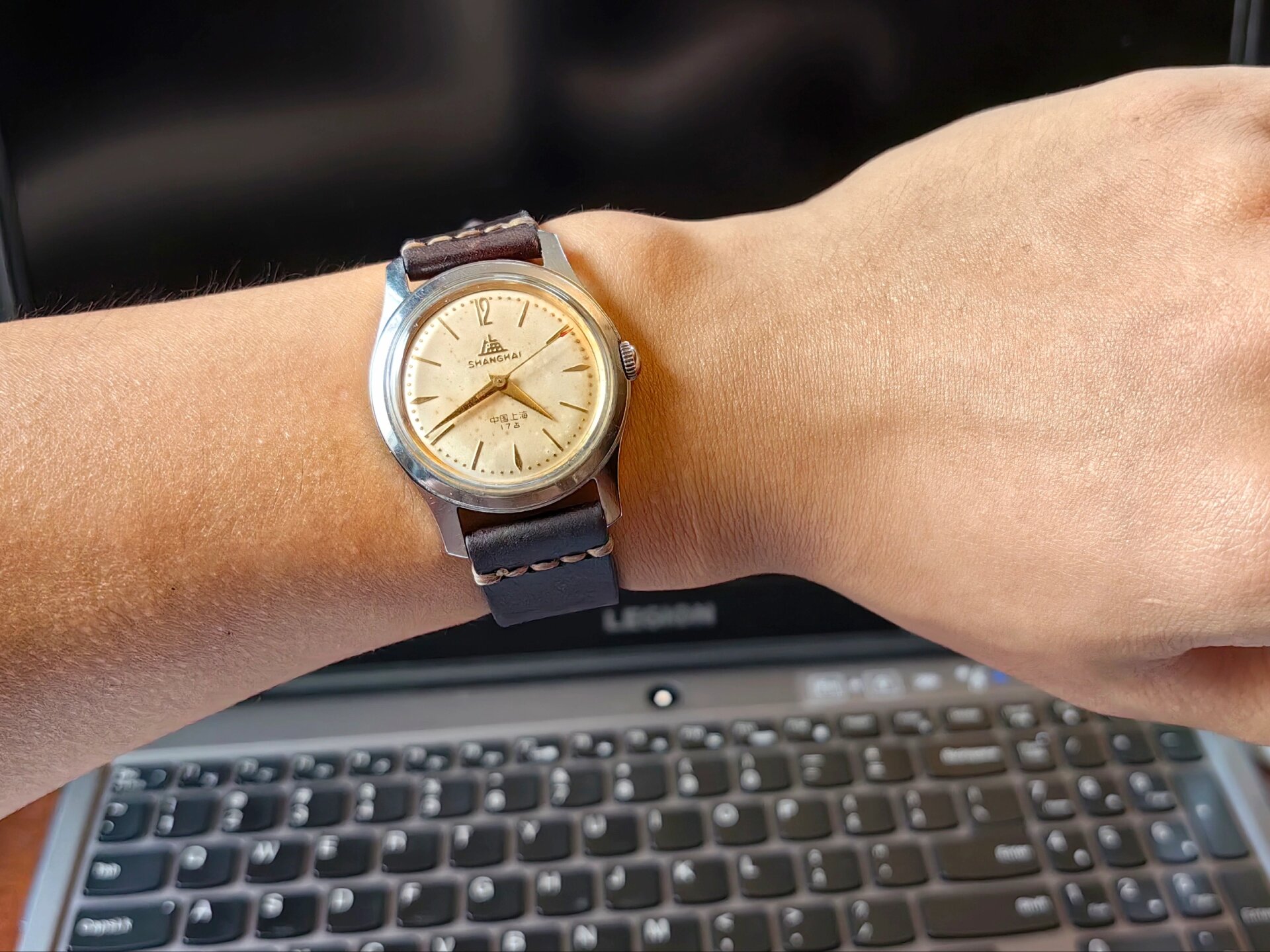 1962年上海牌手表a581