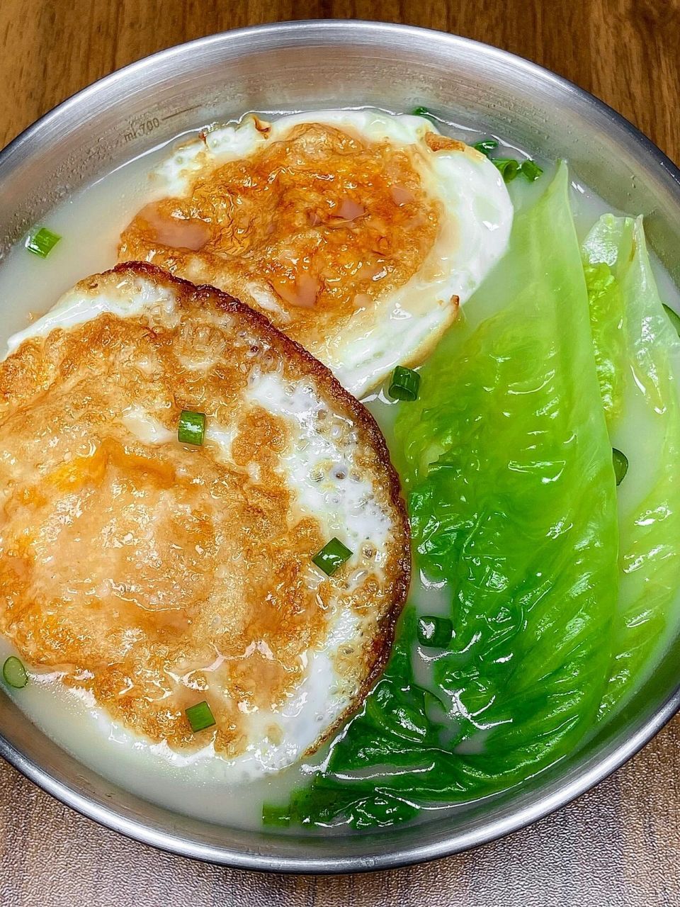 今天分享这个生菜鸡蛋汤!贼刮油!