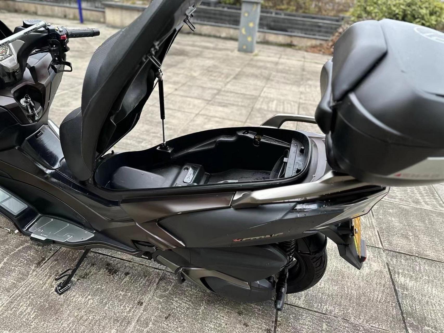 最新拿下一台光阳s400,20年2.