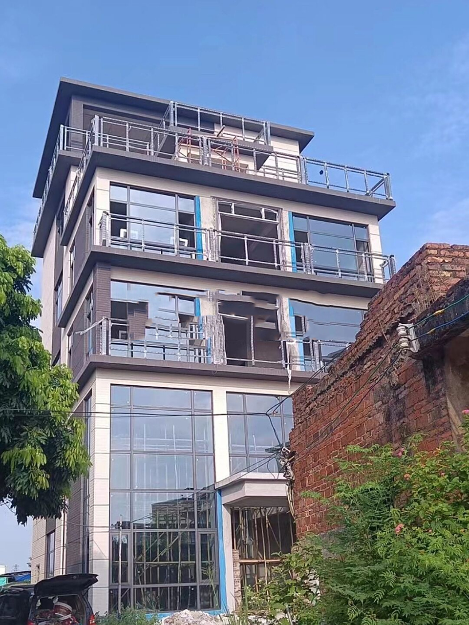 自建房|灰白色的外墙装饰,真的很难不好看!