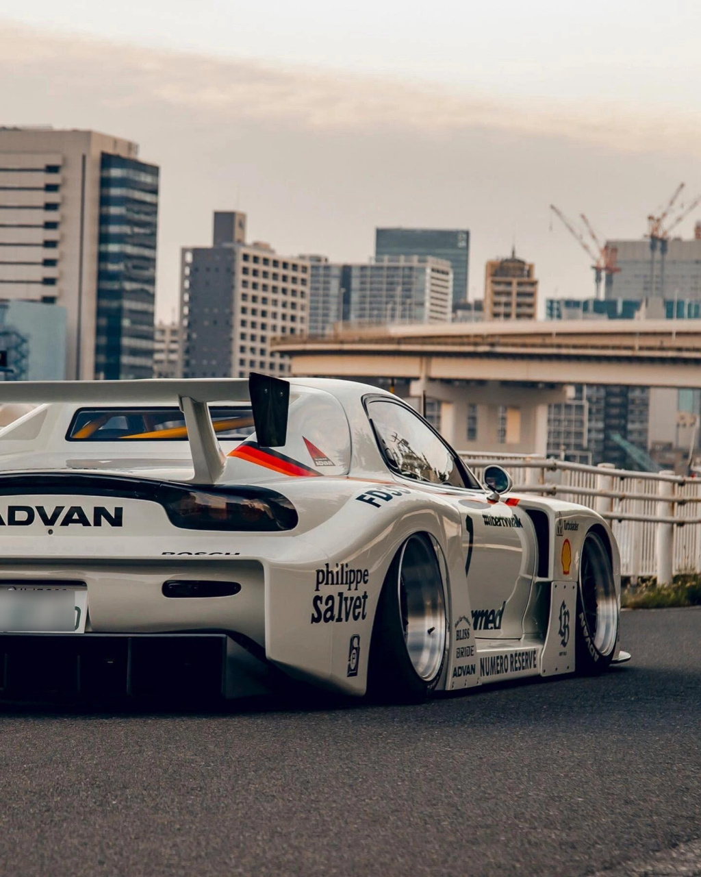 优雅与运动的结合.rx7宽体套件 马自达 低趴姿态