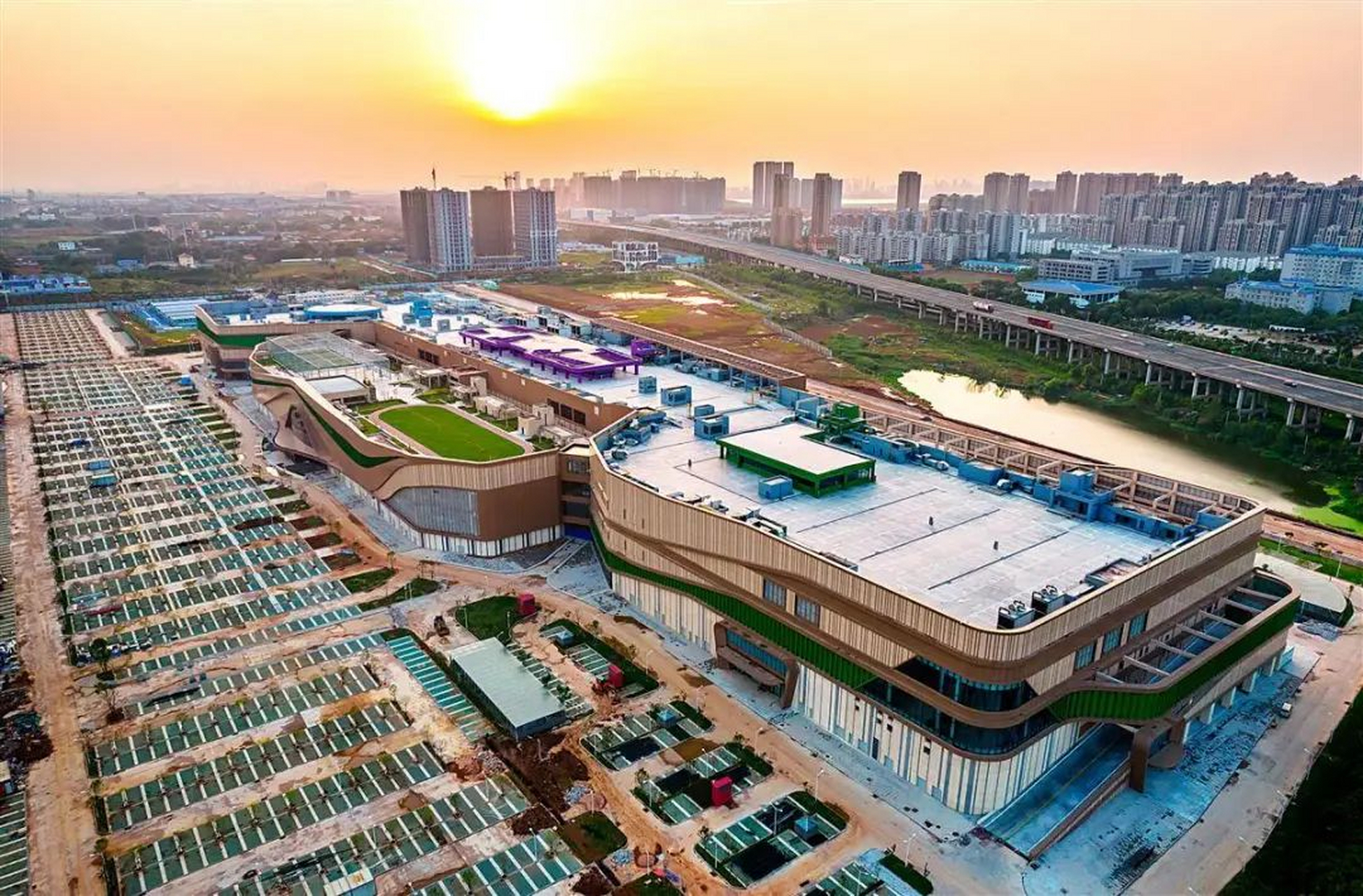 近日,武汉江夏永旺梦乐城项目竣工 预计2023年年底投入使用,开业后