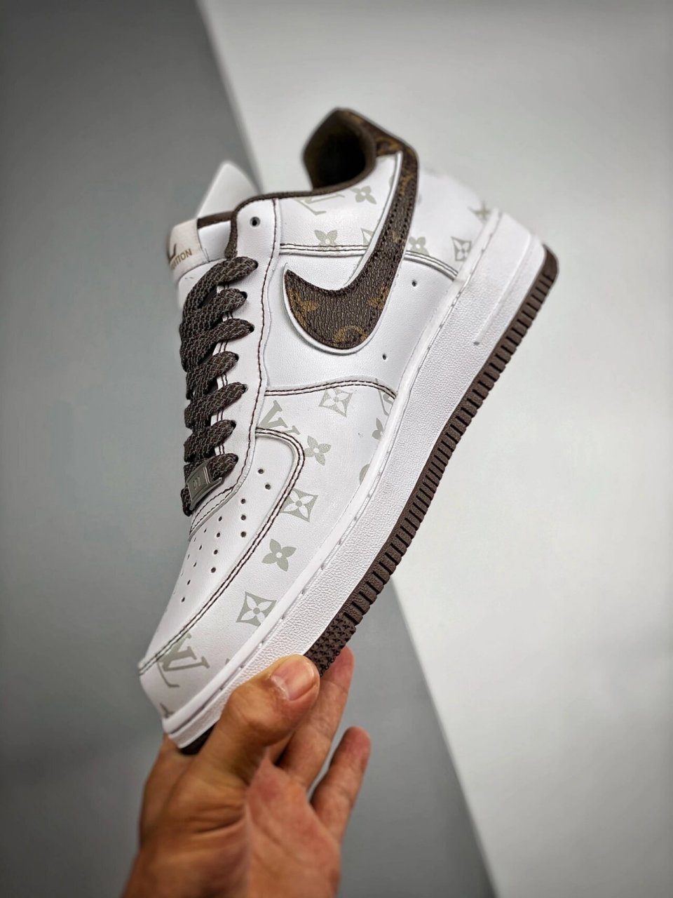 nike air force 1 07 lv联名 暗夜精灵 nike air force 1 07 lv联名