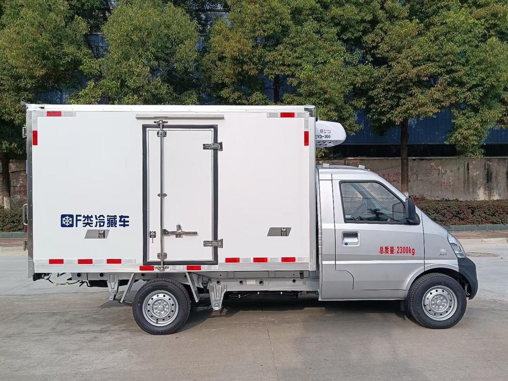 5l国六b,汽油厢式冷藏车 vvv5027xlc6wl型冷藏车 总质量(kg):2300