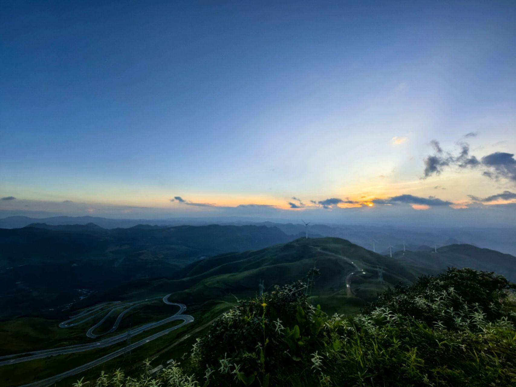 在贵州韭菜坪|人间仙境 贵州有两个韭菜坪,一个是六盘水的小韭菜坪,一