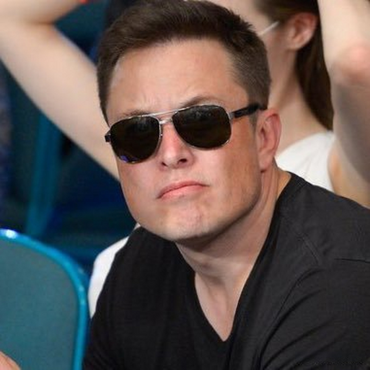 elon musk 在twitter 上的新头像很难让人不想到《终结者,马斯克嘴