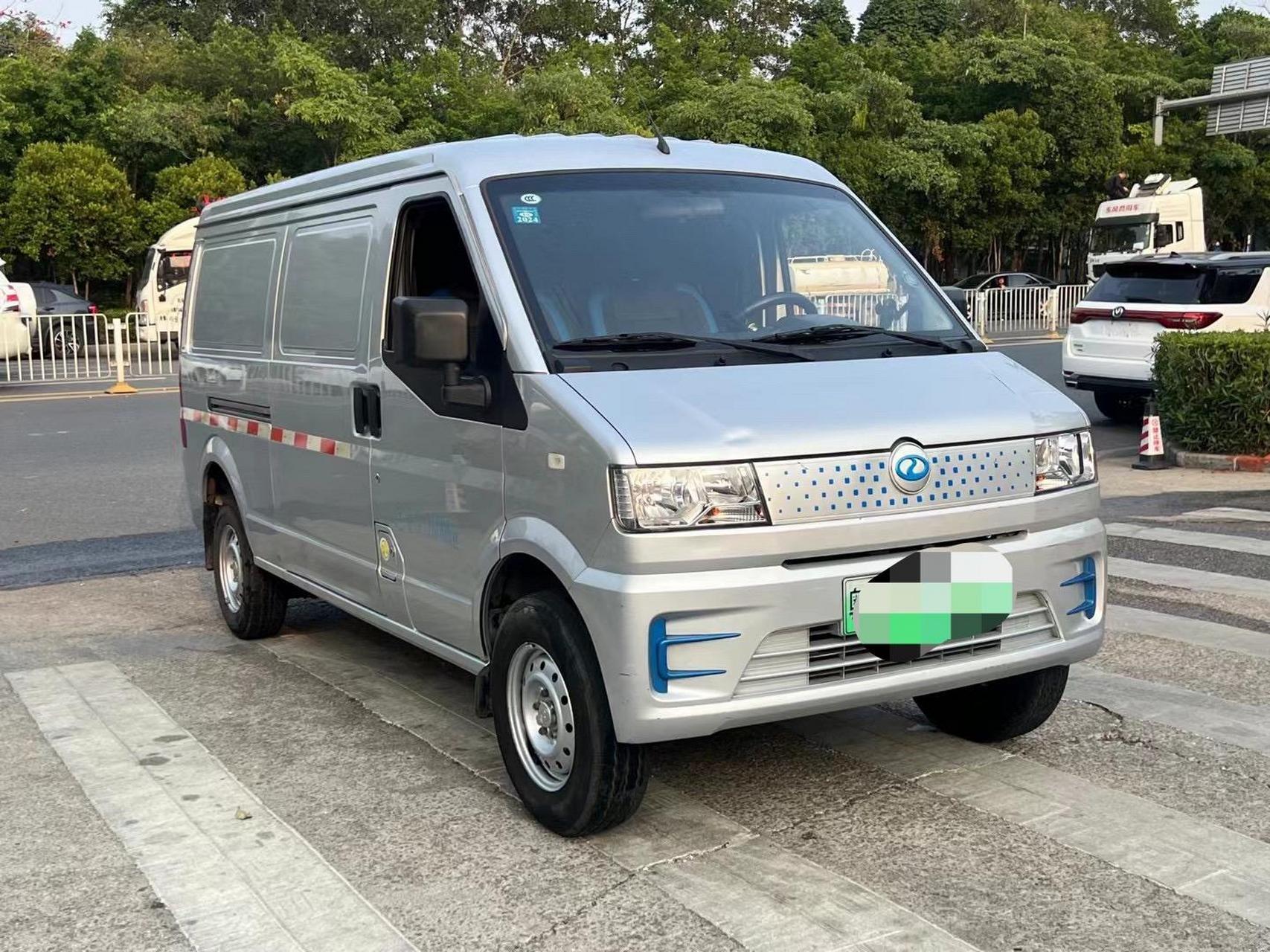 瑞驰ec35三代,宁德时代41.86,续航303公里,新能源电动汽车