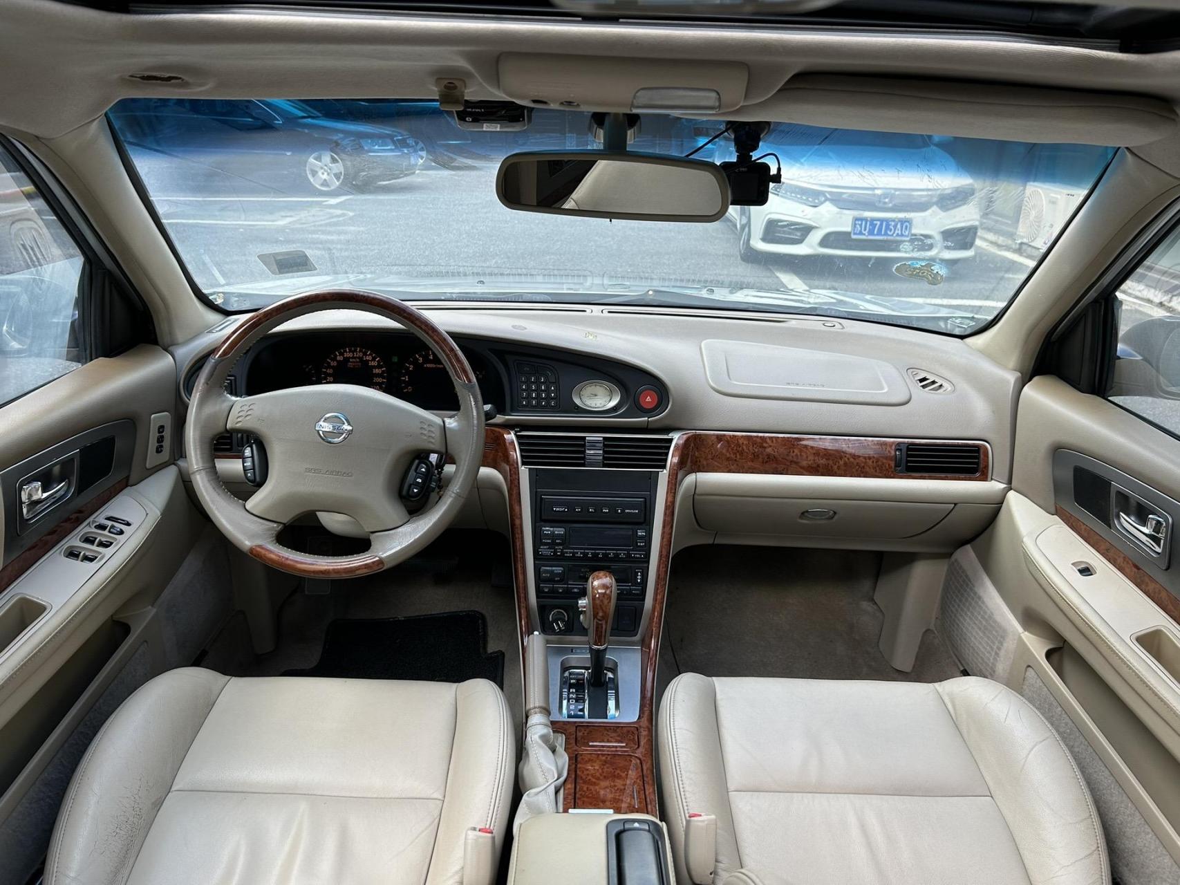 最新到店2004年尼桑蓝鸟  2.