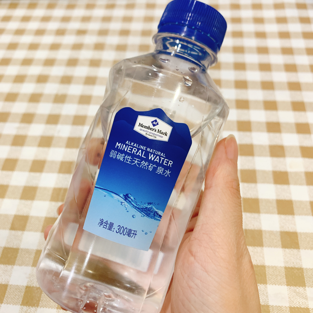 测评山姆矿泉水 之前有听说弱碱水的好处,这次囤了一箱尝尝!