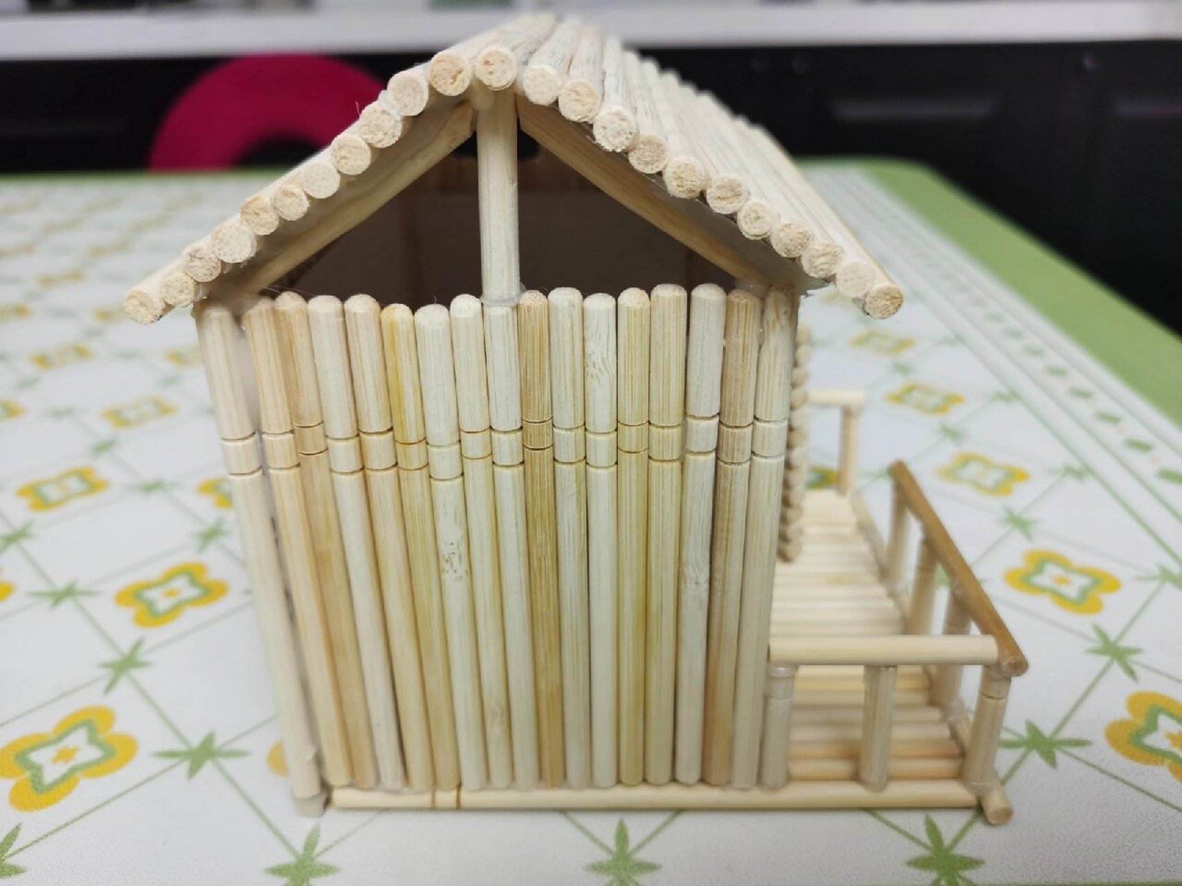 一次性筷子制作小房子 幼儿园作业 一次性筷子制作小木屋