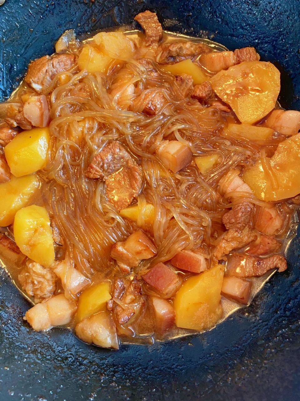 猪肉土豆炖粉条!